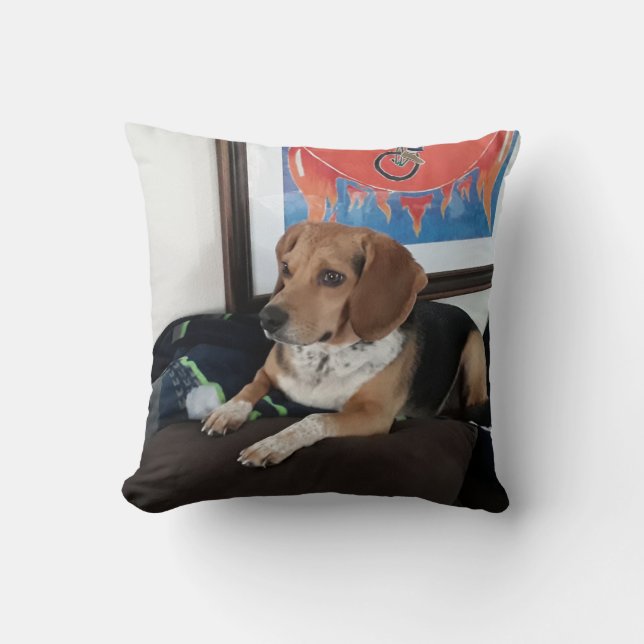Regal Beagle Toss Pillow Kussen (Voorkant)