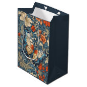 Regal Butterfly temidden van William Morris Floral Medium Cadeauzakje (Voorkant Gekanteld)