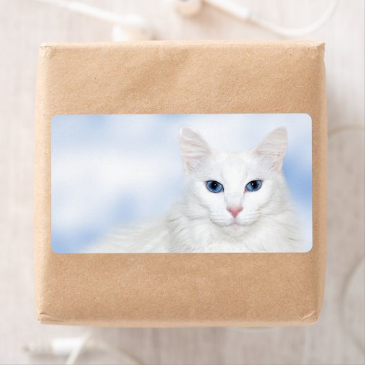 Regale witte kat etiket (Insitu)