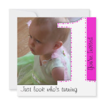 Regard de fille qui tourne 1 invitation