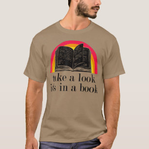 Regardez, c'est dans un livre amusant T-Shirt Cop