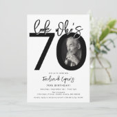Regardez qui a 70 ans | Carte d'invitation pour un (Debout devant)