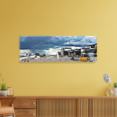 Regen over het strand van Hythe Fisherman Canvas Afdruk (Insitu (Woonkamer))