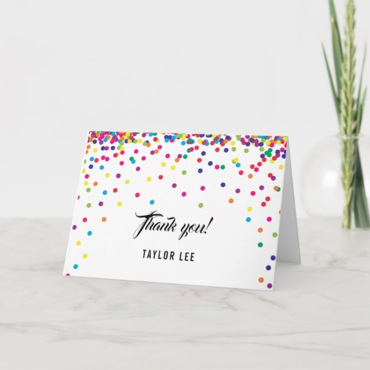 Regenboog confetti strooit verjaardagsfeestje bedankkaart (Voorkant)