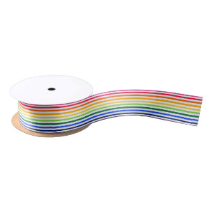 Regenboog en witte strepen lint