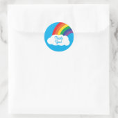 Regenboog en wolken verhelpen 1e verjaardag ronde sticker (Tas)
