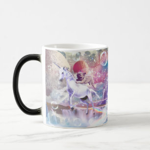 Regenboog galaxy pug rijden eenhoorn in de ruimte. magische mok