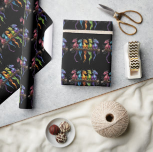 Regenboog groep baby draken op zwart cadeaupapier