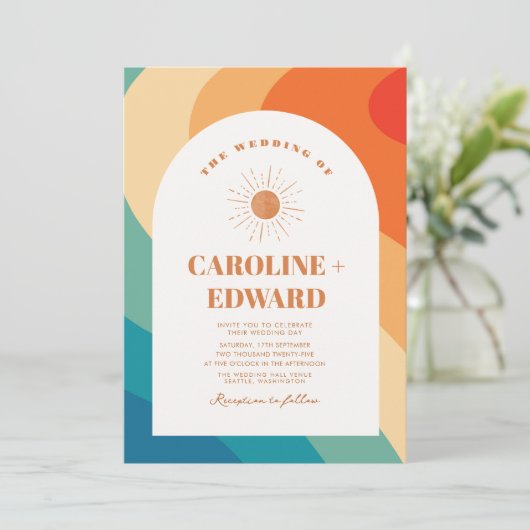 Regenboog Groovy Kleurrijke Wavy Boho Bruiloft QR Kaart (Staand voorkant)