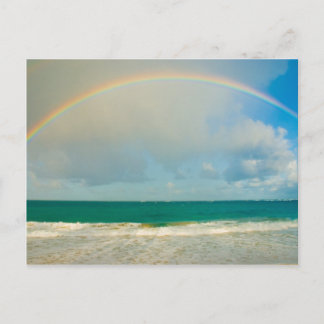 Regenboog over de oceaan briefkaart