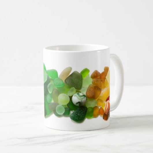 Regenboog van zee glas, mok van strandglas (Voorkant rechts)