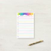 Regenboogkrayons om lijst te doen post-it® notes (Op bureau)