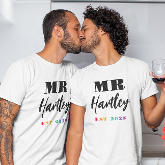 Regenboognummers MR Achternaam Jaar Vastgesteld T-shirt