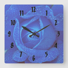 regendruppels op een blauw Roos Vierkante Klok