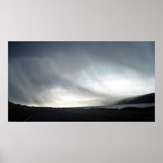 Regenwolken en zon op het water3 poster