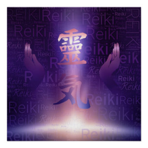 Reiki Symbolen en genezende handen op paars licht Perfect Poster