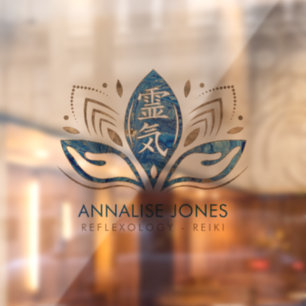 Reiki symbool en handen in Lotus Blue Raamsticker