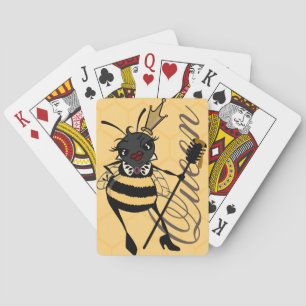 REINE DES ABEILLES MIGNONNE AVEC DES CARTES DE JEU