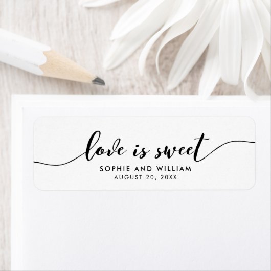 Relax Script Love is Sweet Wedding Favor Étiquette (En situation)