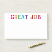 Remarques post-it brillantes sur le bon travail (Sur un bureau)