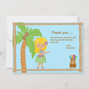 Remerciements Fille mignonne de Luau avec le carte de