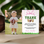 Remerciements Football Girl Birthday Photo Carte de remerciement<br><div class="desc">Merci à vos invités en style avec notre Carte de remerciements photo Football Girl Birthday. Doté d'un en vichy rose, d'accents d'arc doux et de détails de football ludique, cette carte est le parfait mélange de sport et de girly. Ajoutez la photo de votre enfant et le message personnalisé pour...</div>