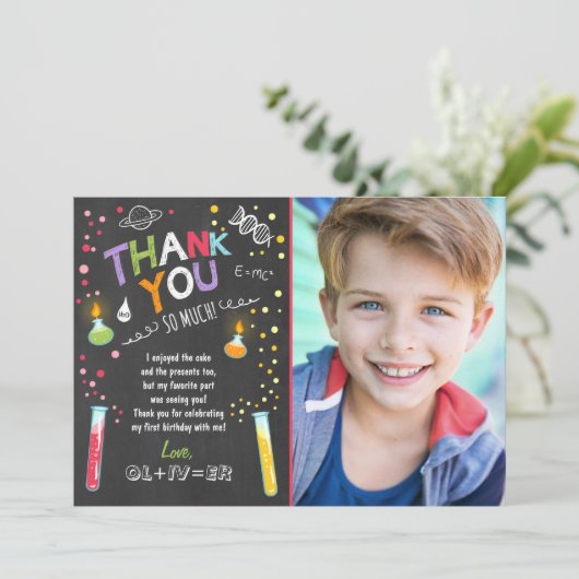 Remerciements Garçon d'anniversaire d'expérience de carte de (Debout devant)