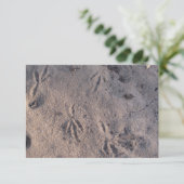 Remerciements Grue de sable dans le sable sur une carte (Debout devant)