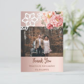 Remerciements Rose or dentelle fleurie mariage carte de remercie (Debout devant)