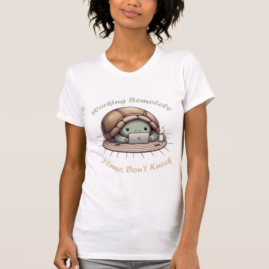 Remote Work Turtle T-shirt (Voorkant)