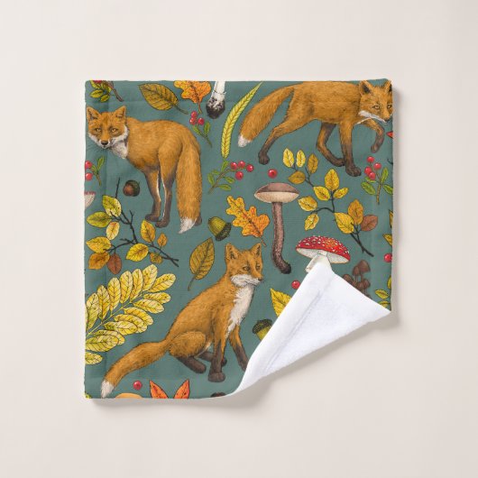 Renard d'automne sur pin vert (Gant de toilette)