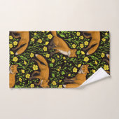 Renards et papillons sur le noir (Serviette à main)