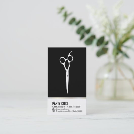 Rendez-vous au Salon Shears (Debout devant)