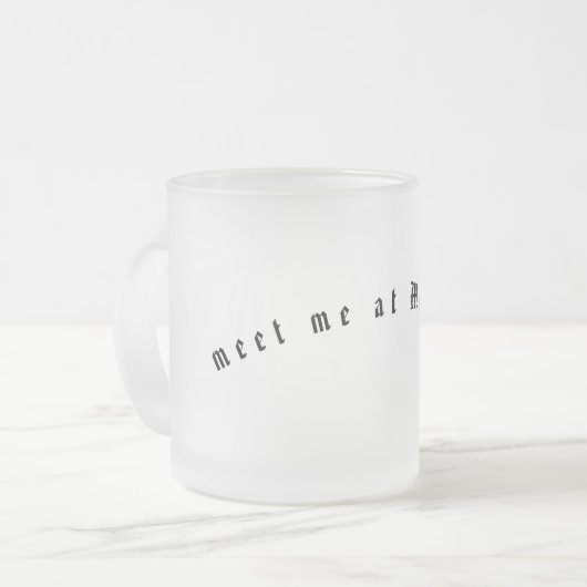 Rendez-vous chez moi à Midnight Frosted Mug (Devant gauche)