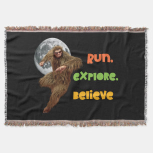 Rennende Sasquatch Avontuur Geloof Ontwerp Gooi Deken