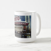 RENO, la plus grande petite ville dans la tasse du (Devant droit)