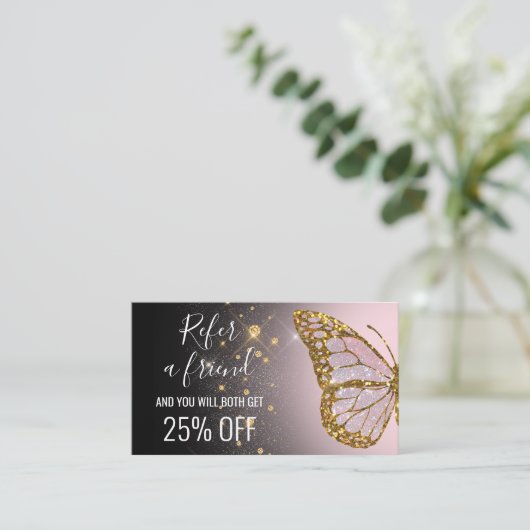 renvoyer un ami papillon sur une carte de référenc (Debout devant)