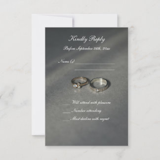Réponse chic gris et blanc pour mariages