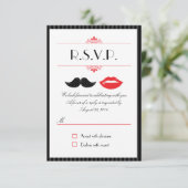 Réponse de mariage à la moustache & aux lèvres rou (Debout devant)