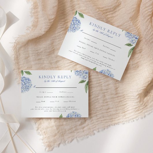 Réponse de mariage simple avec nourriture pour hor
