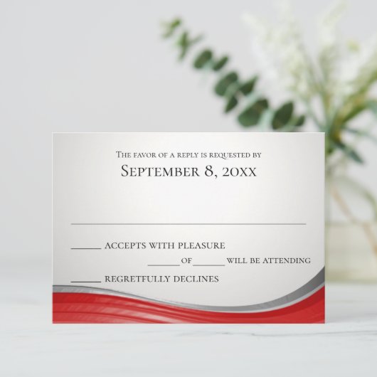 Réponse rouge à l'acier (Debout devant)