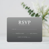 Réponse RSVP Minimaliste Gris Élégant (Debout devant)