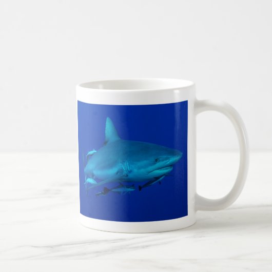 Requin de récif sur la tasse de café de la Grande (Droite)