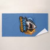 Requin Ocean Unleashed – Éclaboussure audacieuse b (Serviette de bain)