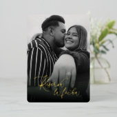 Reserva la Fecha en Moderno Blanco y Negro Folie Uitnodiging (Staand Voorkant)