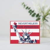 Résister à la carte postale (Debout devant)