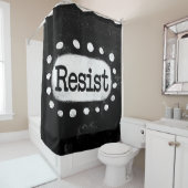 Résistez au rideau de douche (En situation)