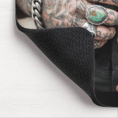 "Respect America" Tattooed Hands Muismat (Hoek)