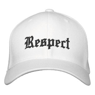 Respectez le casquette en blanc avec des lettres n