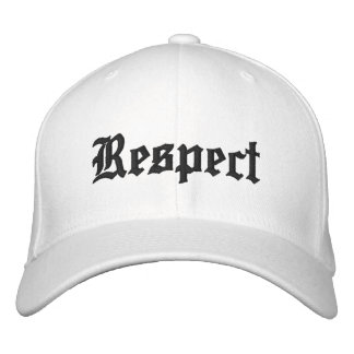 Respectez le casquette en blanc avec des lettres n